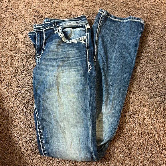 Grace Jeans - Picture 2 of 2